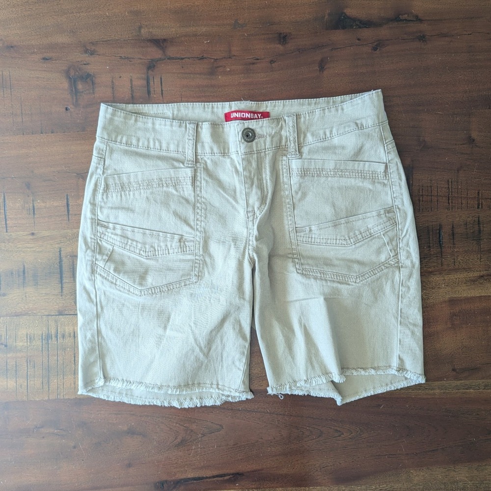 Unionbay Shorts Khaki Frayed Raw Hem Utility Stretch Sz 9 Casual Neutral Beach